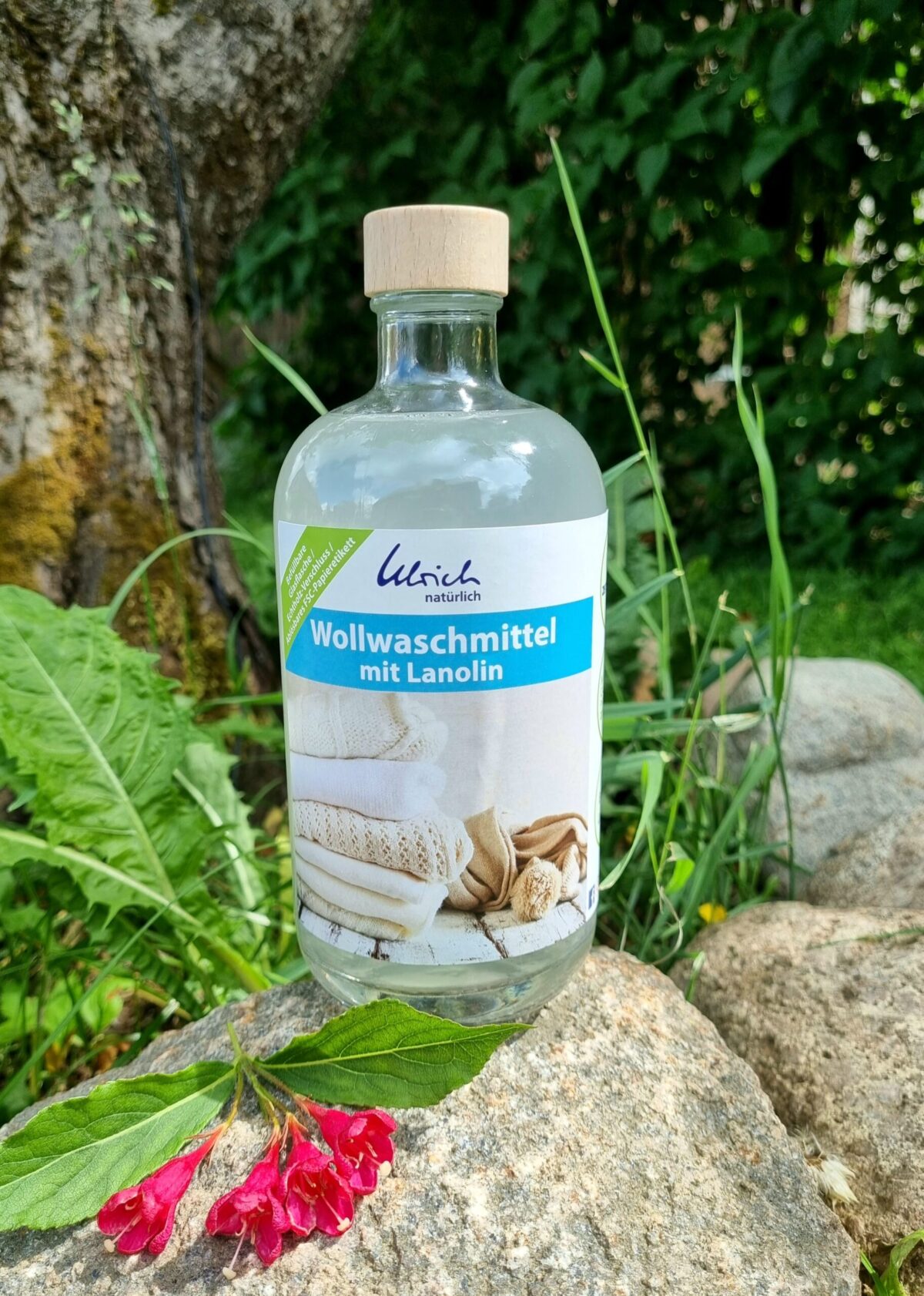 Ulrich lanoliiniga villapesugeel premium line, klaaspudelis Hooldusvahendid ja kosmeetika - HellyK - Kvaliteetsed lasteriided, villariided, barefoot jalatsid