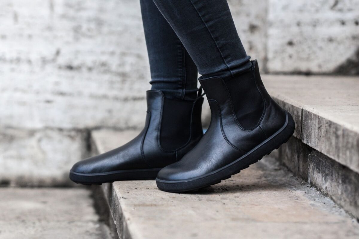 Be Lenka Entice- All Black Be Lenka Entice- All Black Kevad/sügis - HellyK - Kvaliteetsed lasteriided, villariided, barefoot jalatsid