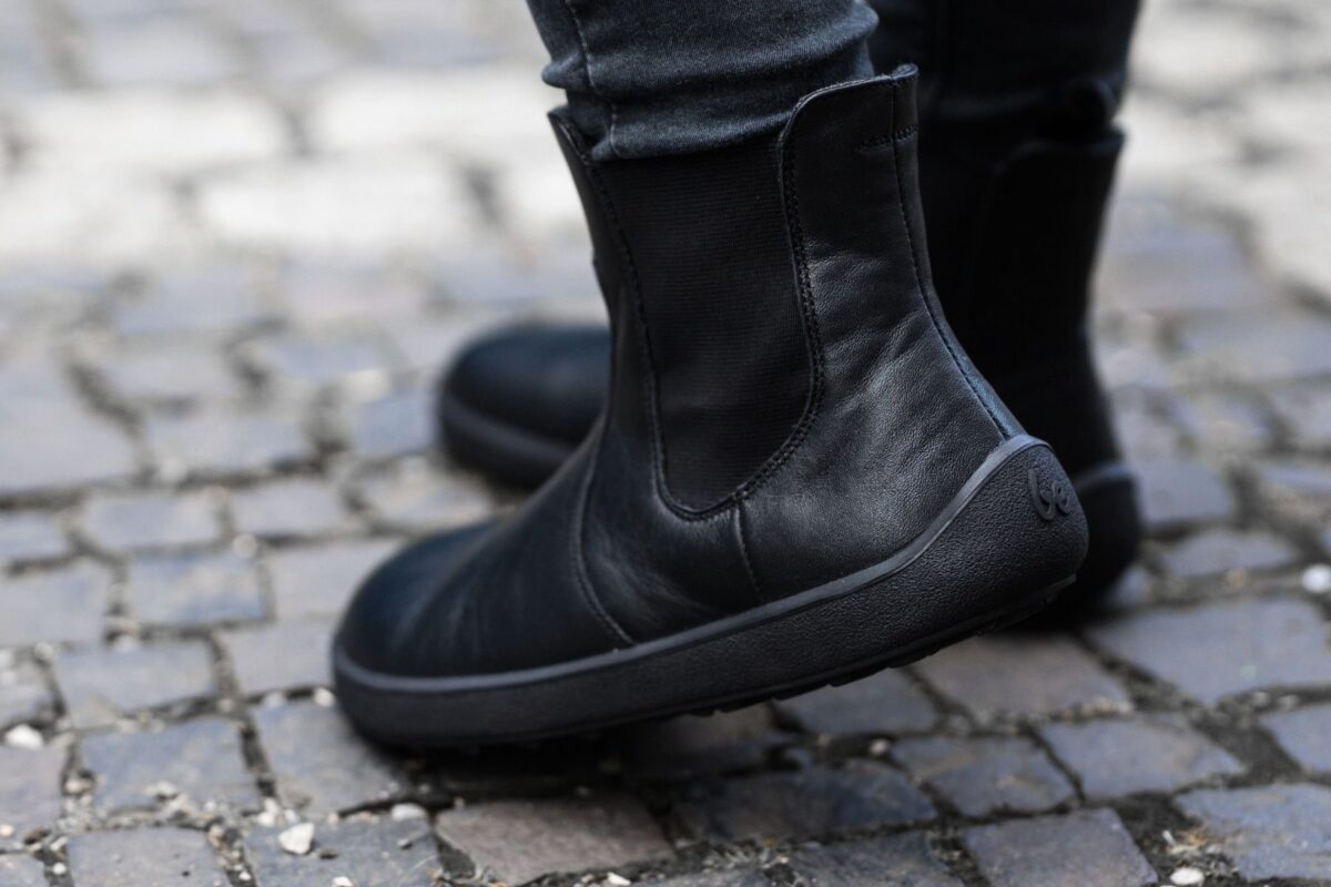 Be Lenka Entice- All Black Be Lenka Entice- All Black Kevad/sügis - HellyK - Kvaliteetsed lasteriided, villariided, barefoot jalatsid