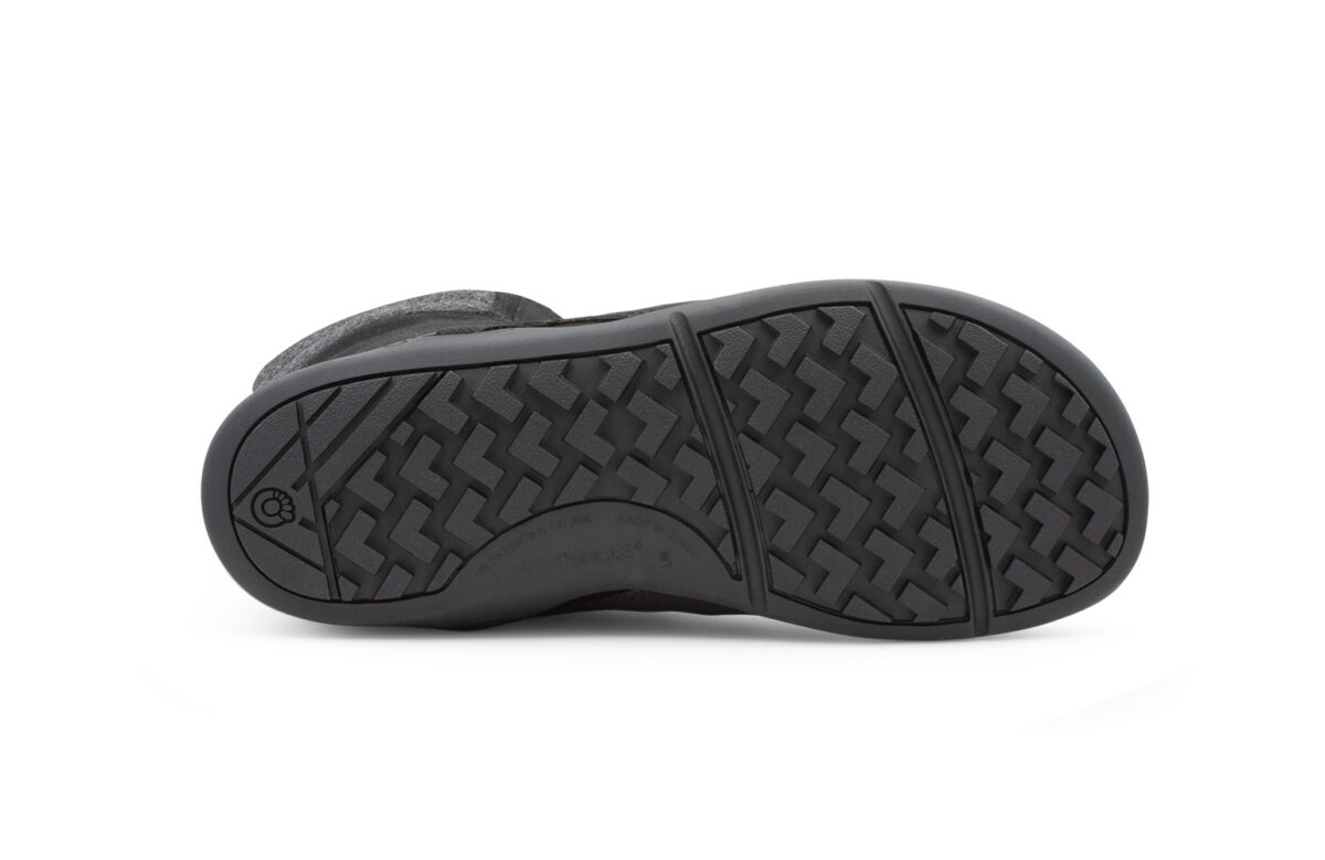 Xero Mika Black naiste talvesaapad Xero Mika Black naiste talvesaapad Täiskasvanute barefoot jalatsid - HellyK - Kvaliteetsed lasteriided, villariided, barefoot jalatsid