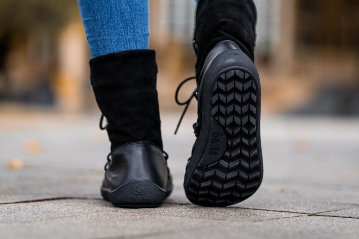 Be Lenka Snowfox Woman soojad membraaniga talvesaapad – All Black Be Lenka Snowfox Woman soojad membraaniga talvesaapad – All Black Täiskasvanute barefoot jalatsid - HellyK - Kvaliteetsed lasteriided, villariided, barefoot jalatsid