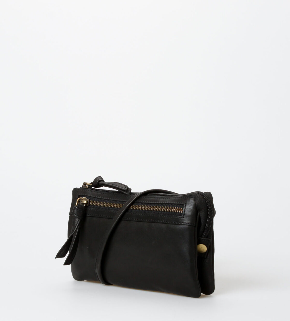 Treats nahast väike crossbody-kott Gro Common Black Kotid ja rahakotid - HellyK - Kvaliteetsed lasteriided, villariided, barefoot jalatsid