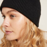 True-Knit-Beanie-Black-Detail